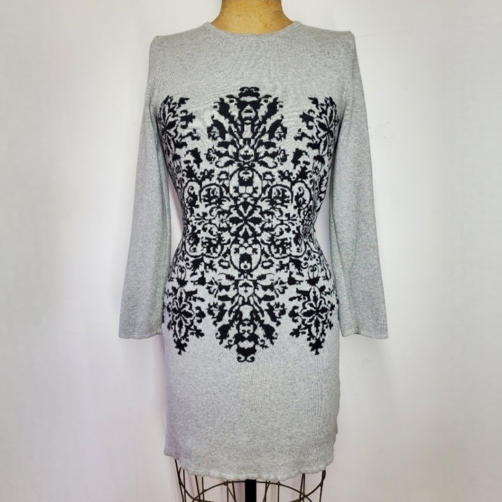 Sandra Darren Size L Sweater Dress Grey Black Knit Long Sleeve Filagree Stretchy